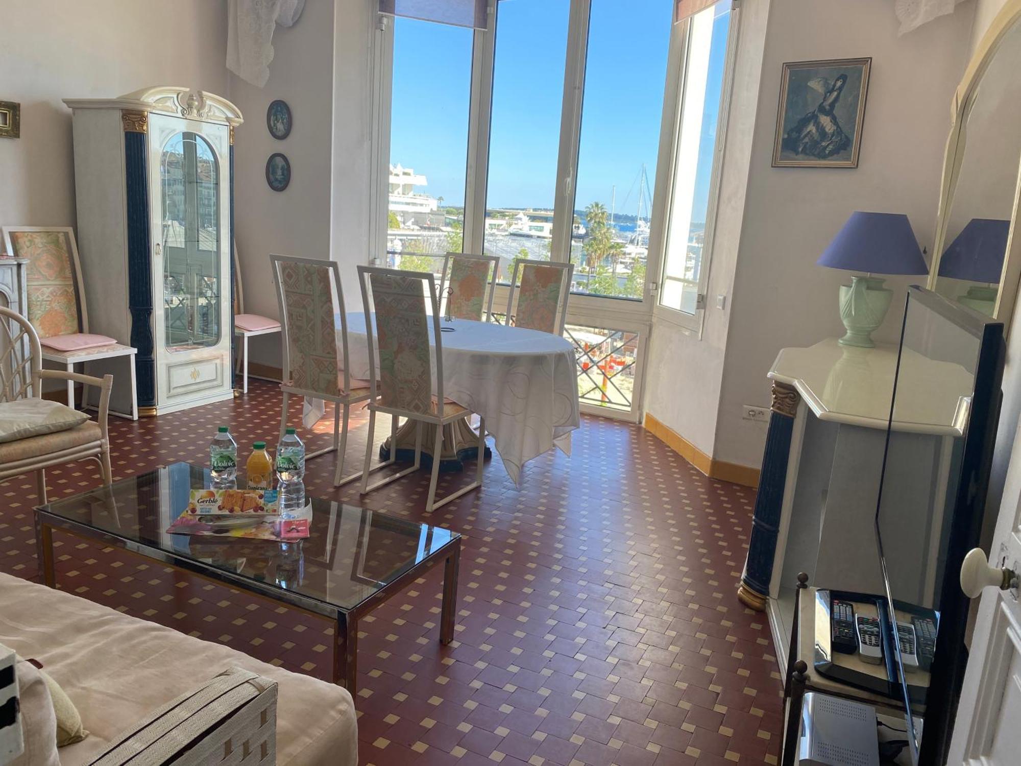 Privat * Cannes